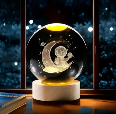 Crystal Ball Astronaut Design 6cm